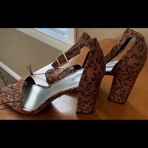Worthington brand new  leopard print size 7M